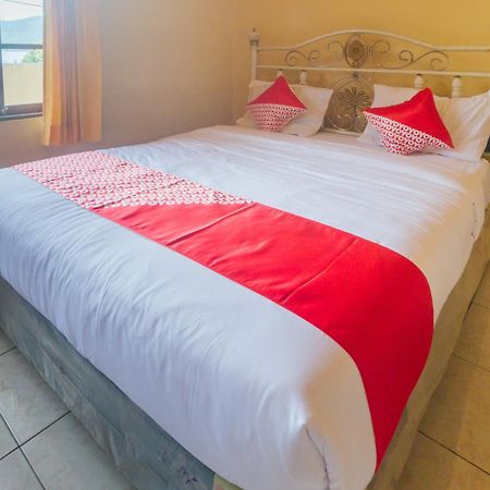 Oyo 2269 Hotel Astika Ambon Zewnętrze zdjęcie